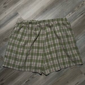Plaid shorts ,Xl, worn once,